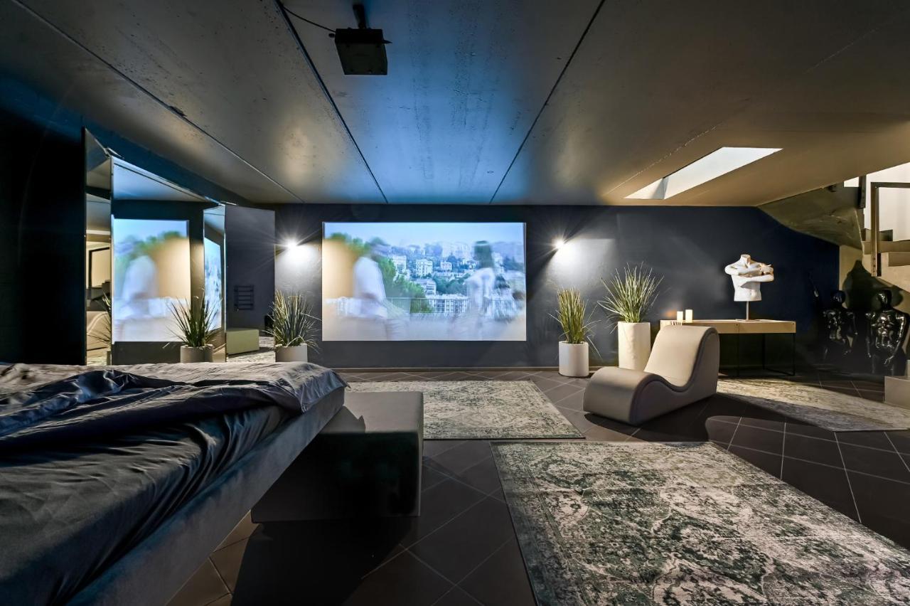 Jacuzzi Cinema Loft Apartment คอนัส ภายนอก รูปภาพ