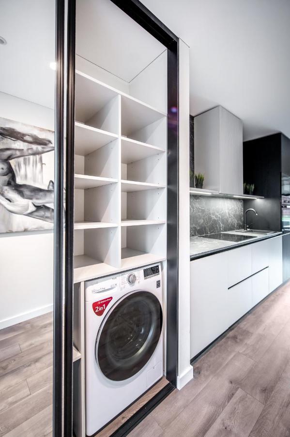 Jacuzzi Cinema Loft Apartment คอนัส ภายนอก รูปภาพ